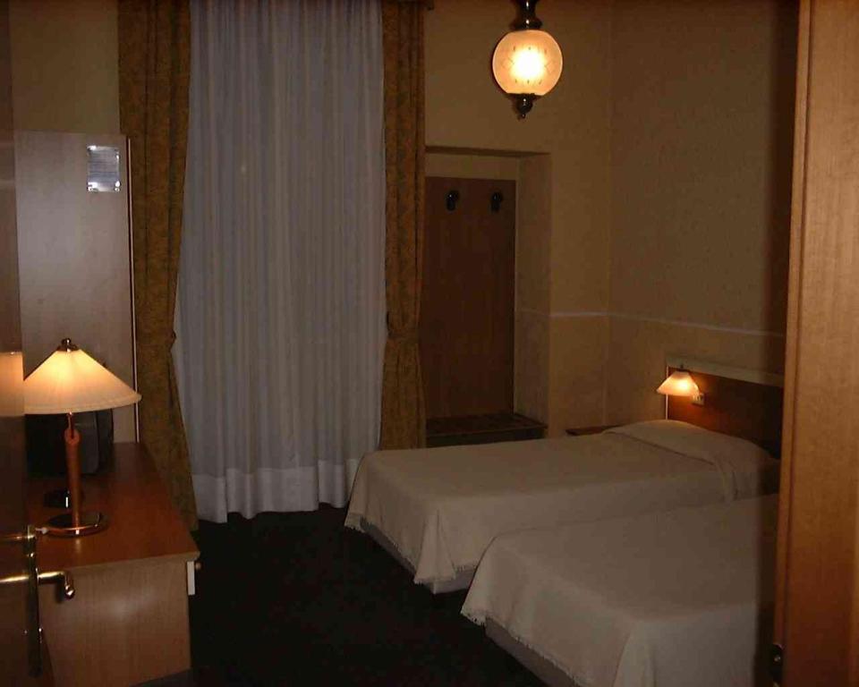 Hotel Johnny Milan Exterior photo